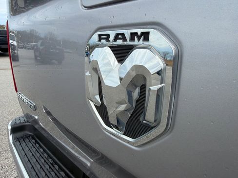 Used 2024 RAM 1500 Laramie AWD/4WD image 35
