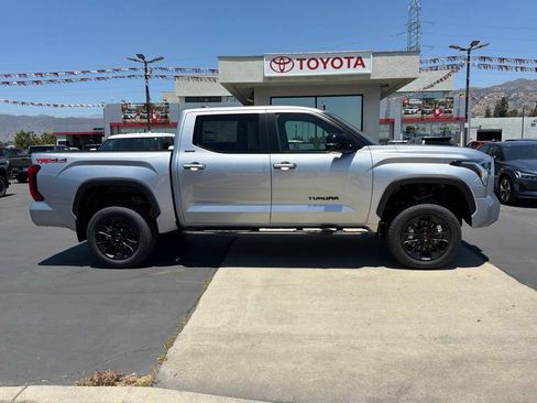 New 2026 Toyota Tundra Limited AWD/4WD image 12