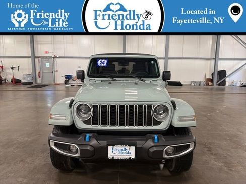 Used 2024 Jeep Wrangler Unlimited Sahara AWD/4WD image 1