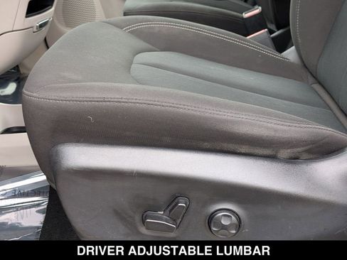 Used 2023 Chrysler Voyager LX FWD image 20