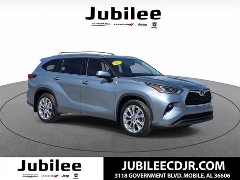 Used 2023 Toyota Highlander Limited image 1