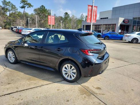 Certified 2023 Toyota Corolla SE image 3