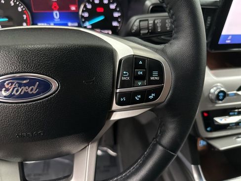 Used 2024 Ford Explorer XLT w/ Equipment Group 202A image 18