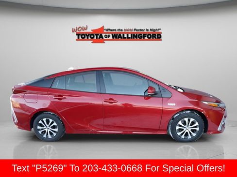 Certified 2022 Toyota Prius Prime Limited FWD image 7