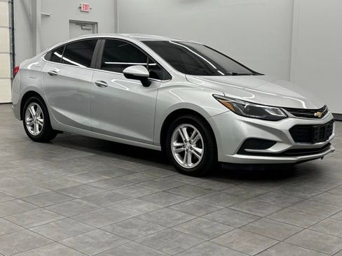 Used 2016 Chevrolet Cruze LT w/ Convenience Package image 1