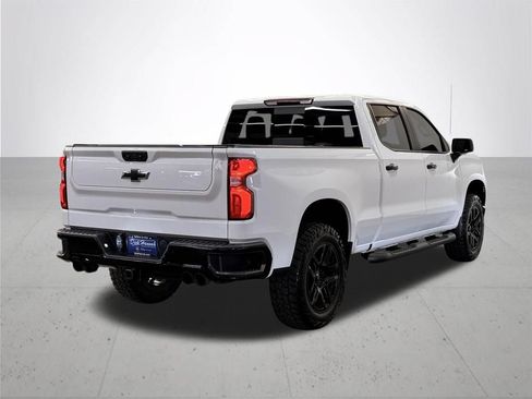 Used 2024 Chevrolet Silverado 1500 LT Trail Boss w/ Convenience Package II AWD/4WD image 11