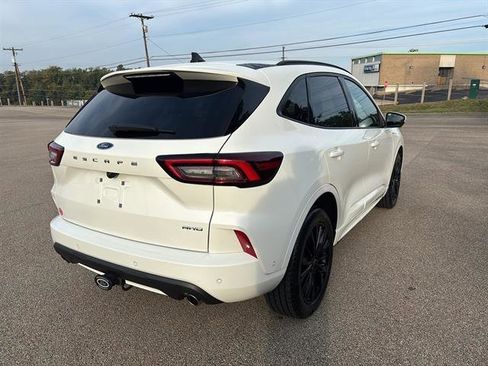 Certified 2023 Ford Escape ST-Line Elite w/ Premium Technology Package image 4