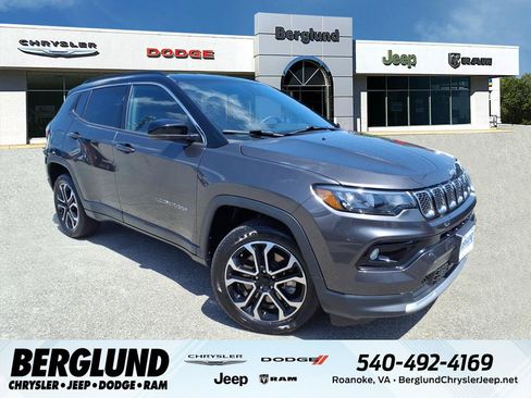Used 2023 Jeep Compass Limited AWD/4WD image 1