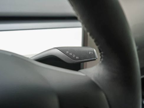 Used 2025 Tesla Model Y Long Range AWD/4WD image 21