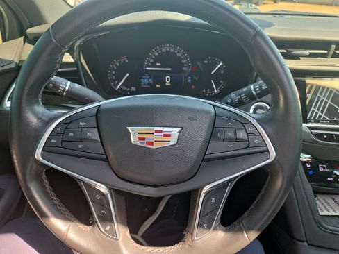 Used 2017 Cadillac XT5 Premium Luxury FWD image 14