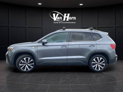 Used 2022 Volkswagen Taos SE AWD/4WD image 4