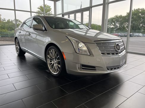 Used 2013 Cadillac XTS Platinum image 7
