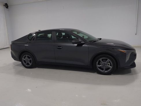 Used 2025 Kia K4 FWD image 11