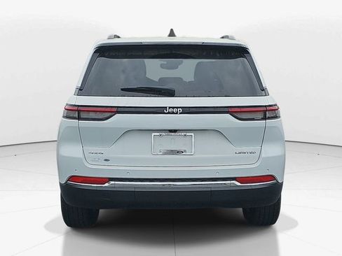 Used 2024 Jeep Grand Cherokee Limited image 5