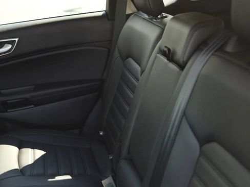 Used 2020 Ford Edge SEL w/ Cold Weather Package AWD/4WD image 30