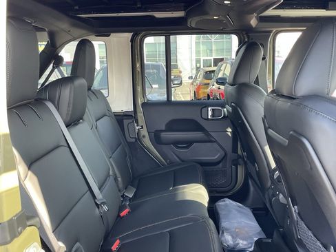 New 2025 Jeep Wrangler Unlimited Rubicon 392 image 20