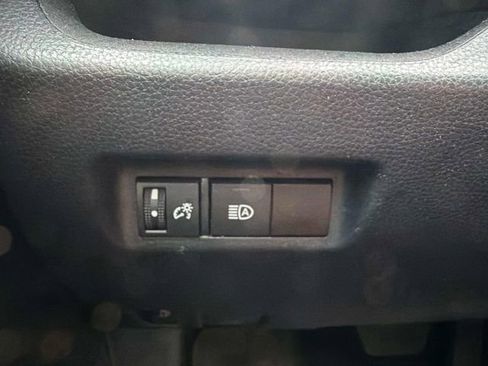 Used 2023 Toyota RAV4 LE AWD/4WD image 33