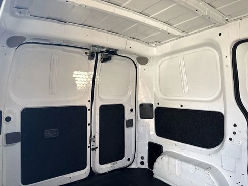 Used 2019 Nissan NV200 SV w/ Navigation Package image 40