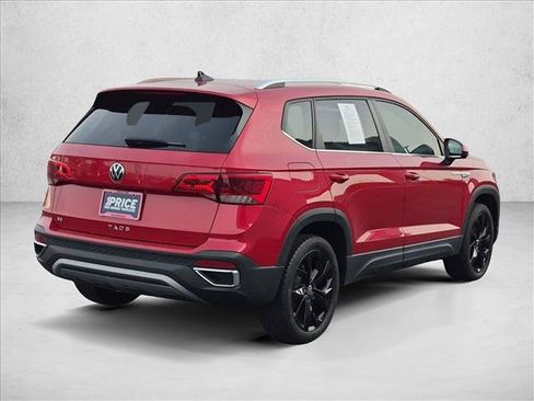 Used 2023 Volkswagen Taos SE w/ Black Wheel Package FWD image 5