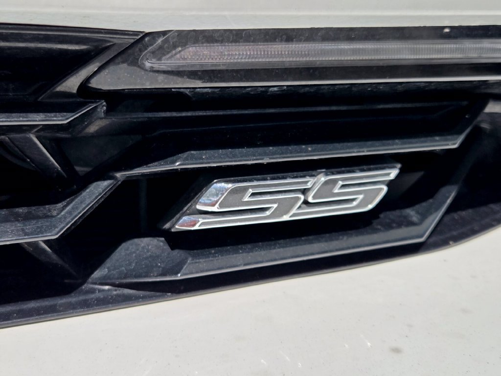 Used 2020 Chevrolet Camaro SS RWD image 11