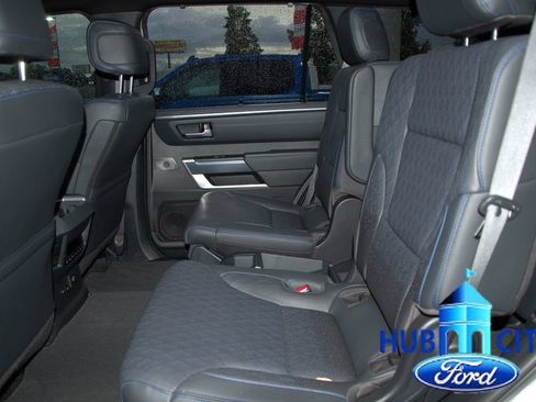 Used 2024 Toyota Sequoia Platinum AWD/4WD image 12