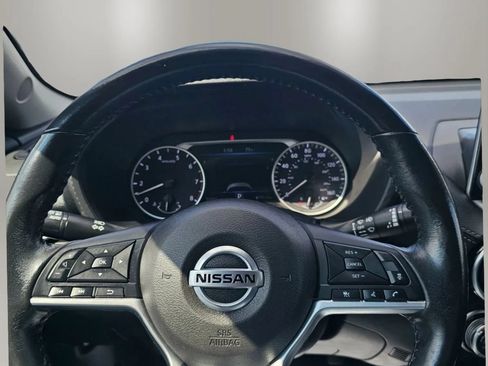 Used 2022 Nissan Sentra SV w/ Lighting Package FWD image 12