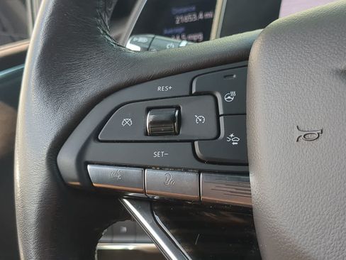 Used 2021 Cadillac Escalade Premium Luxury AWD/4WD image 26