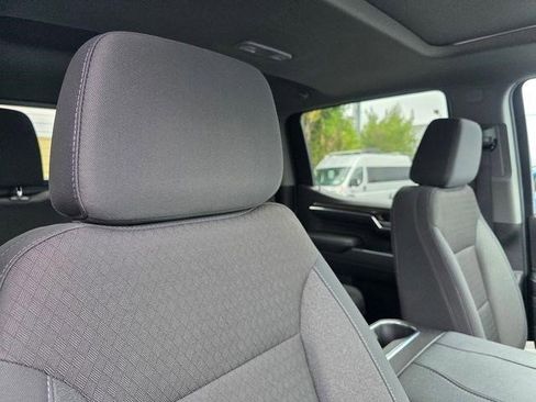Used 2024 Chevrolet Silverado 1500 LT Trail Boss w/ Convenience Package II AWD/4WD image 23