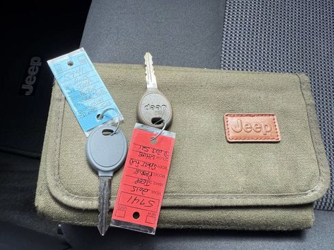 Used 2015 Jeep Patriot Sport image 20