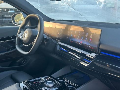 Used 2026 BMW 530i image 27