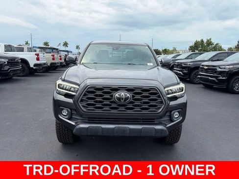 Used 2022 Toyota Tacoma TRD Off-Road w/ Technology Package RWD image 2