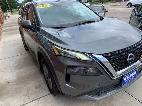 Used 2023 Nissan Rogue S image 5