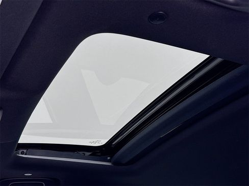 Used 2025 Honda CR-V Sport Touring image 21