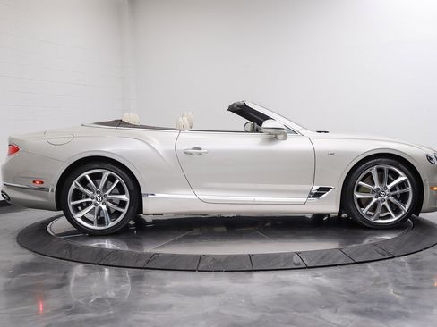 Used 2022 Bentley Continental GT AWD/4WD image 12