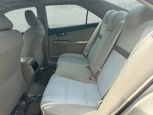 Used 2012 Toyota Camry XLE FWD image 11