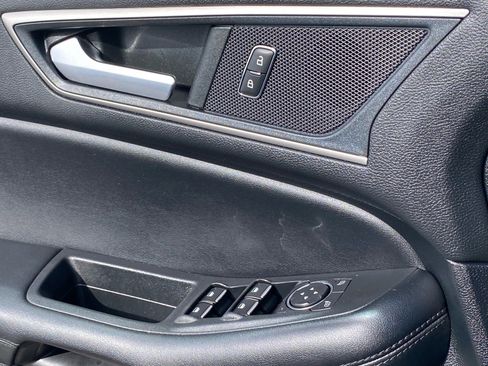 Certified 2022 Ford Edge SEL w/ Convenience Package image 19