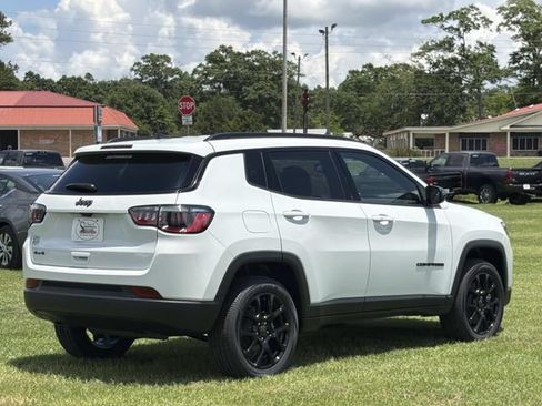 New 2026 Jeep Compass Latitude AWD/4WD image 6