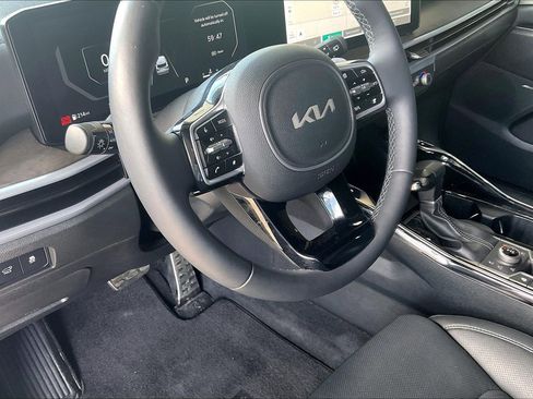 Used 2025 Kia Sorento SX Prestige AWD/4WD image 15