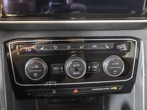 Used 2023 Volkswagen Atlas SE image 29