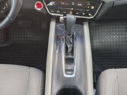 Used 2019 Honda HR-V Touring image 19