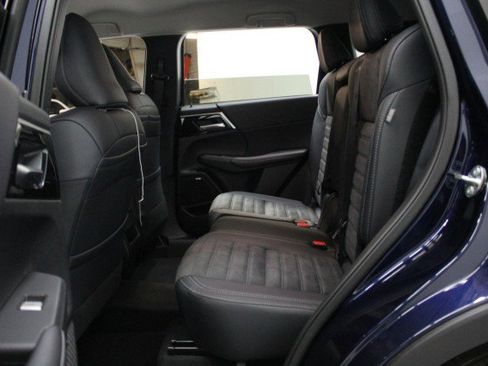 New 2026 Mitsubishi Outlander SE image 24