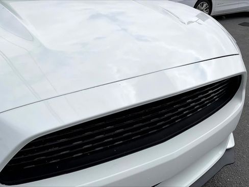 Used 2016 Ford Mustang Premium image 23