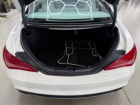 Used 2014 Mercedes-Benz CLA 250 image 9