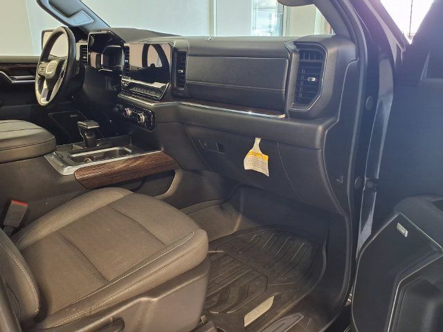 Used 2025 GMC Sierra 1500 Elevation w/ Preferred Package AWD/4WD image 30