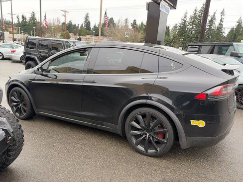 Used 2018 Tesla Model X 100D image 2