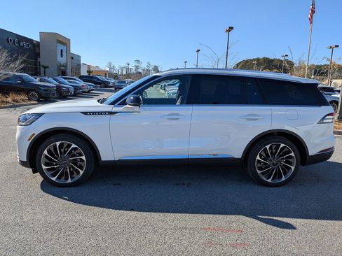 New 2026 Lincoln Aviator Reserve image 7