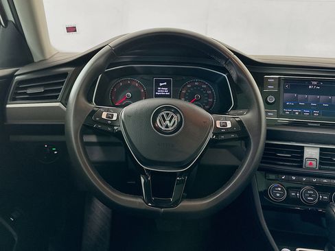 Used 2020 Volkswagen Jetta SE image 18