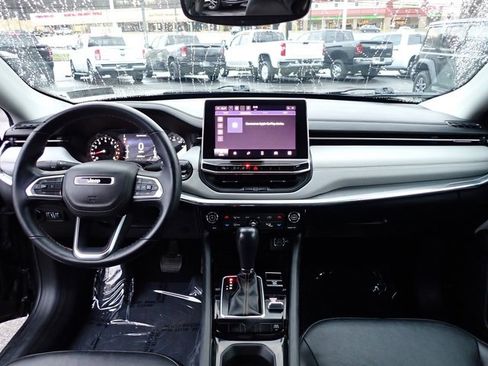 Certified 2022 Jeep Compass Limited image 16