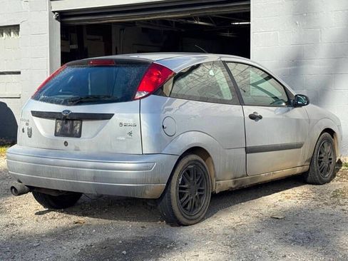 Used 2005 Ford Focus SES image 5