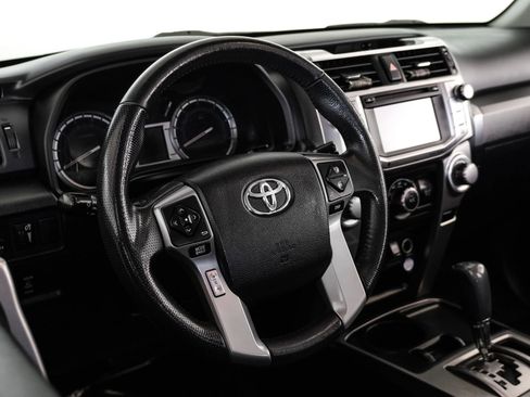 Used 2018 Toyota 4Runner SR5 image 14